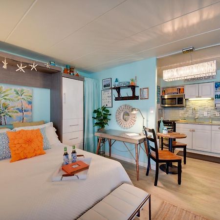 Chic Virginia Beach Retreat - Pool, Steps To Beach Экстерьер фото